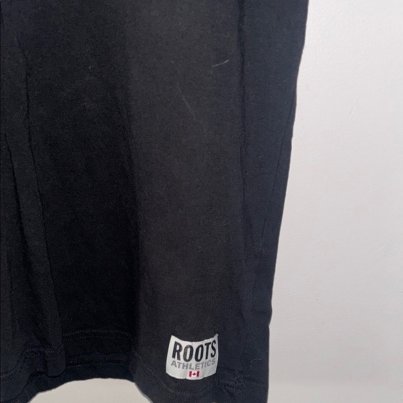 Roots Black Short Sleeve Tee Classic Athletic Style - Picture 4 of 6